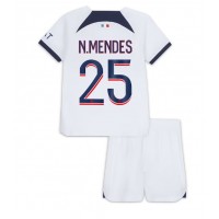 Dječji Nogometni Dres Paris Saint-Germain Nuno Mendes #25 Gostujuci 2023-24 Kratak Rukav (+ Kratke hlače)